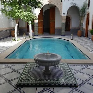 Riad Riad Sabah ***